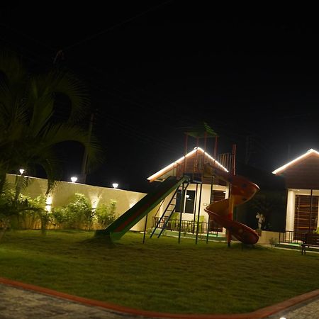 New Mouchak Hotel & Resorts Tajpur Exterior foto